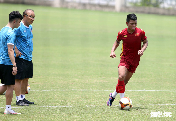 Ưu tiên do thám đối thủ, ông Park đổi lịch tập của U23 Việt Nam - Ảnh 8.