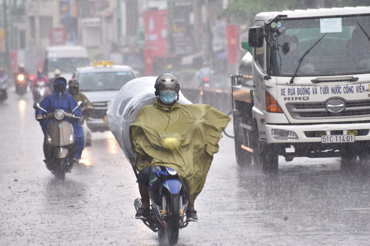 Gió mùa Tây Nam gây mưa cho Nam Bộ, miền Bắc mưa do không khí lạnh - Ảnh 1.