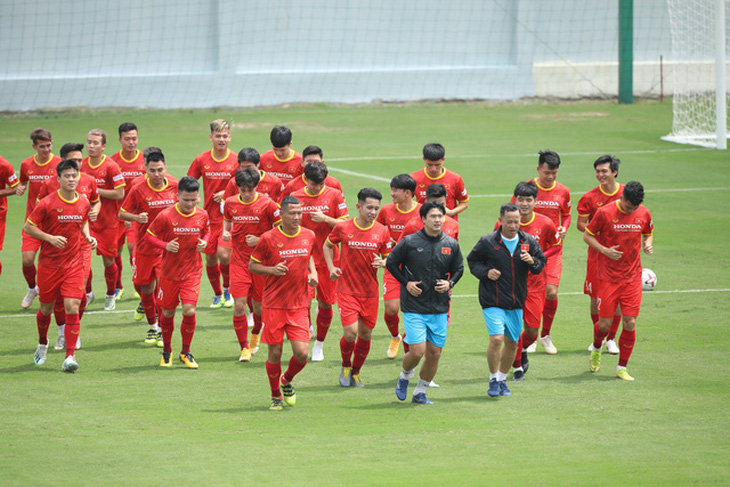 Đội tuyển Việt Nam tập trung, đá giao hữu với đội tuyển Afghanistan trên sân Thống Nhất - Ảnh 1.