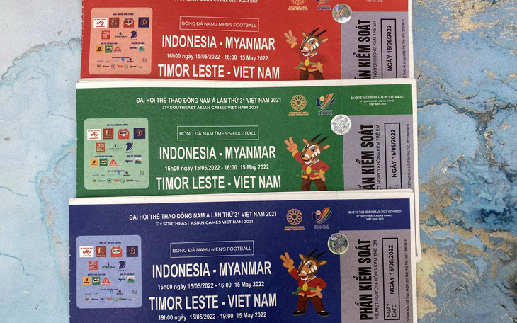 Vé trận U23 Việt Nam - U23 Timor Leste phải rao bán dạo ngoài đường