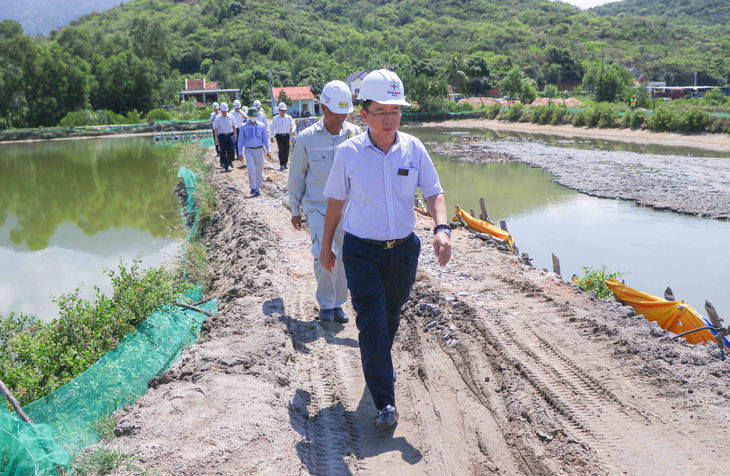 Lãnh đạo truyền tải điện quốc gia thăm lực lượng thi công tại dự án điện trọng điểm  - Ảnh 2.