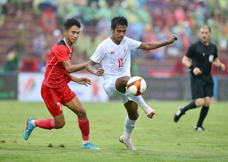 Hạ Myanmar, U23 Indonesia kéo theo Việt Nam vào bán kết - Ảnh 2.