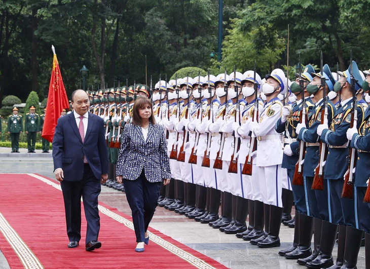 Tổng thống Hy Lạp thăm chính thức Việt Nam - Ảnh 1.