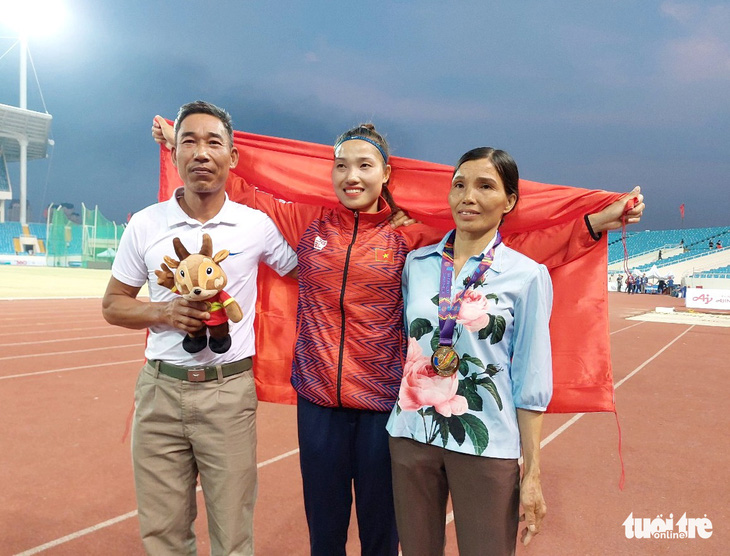 Đoạt huy chương vàng SEA Games 31, Nguyễn Linh Na phá kỷ lục quốc gia đứng im 17 năm - Ảnh 2.