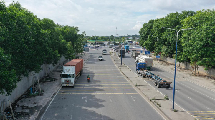 Tin sáng 6-6: Giá cám gạo cao chưa từng có; Trình Quốc hội 2 đường vành đai, 3 cao tốc - Ảnh 1.