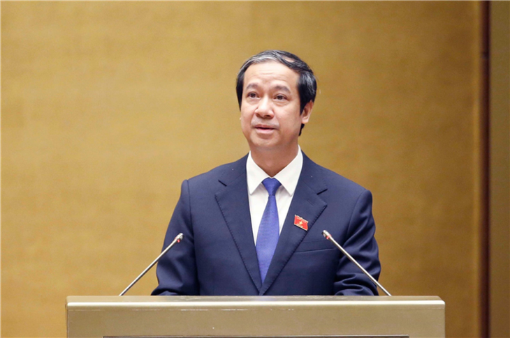 Bộ trưởng Nguyễn Kim Sơn lý giải vì sao giá sách giáo khoa mới cao hơn - Ảnh 1.
