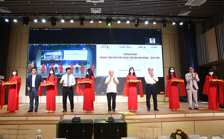 Ra mắt Trung tâm Đổi mới sáng tạo BK Holdings - Duy Tân - Ảnh 2.