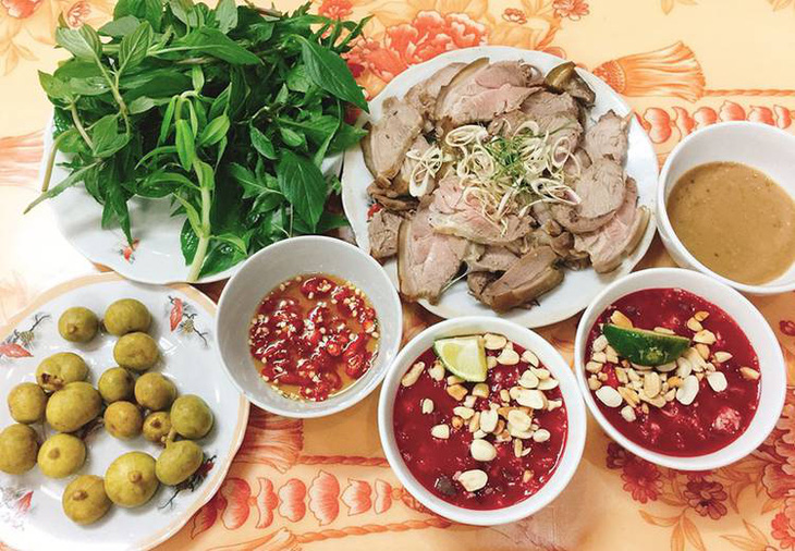 Những món ăn kỳ lạ nên thử khi đến Việt Nam theo Lonely Planet - Ảnh 4.