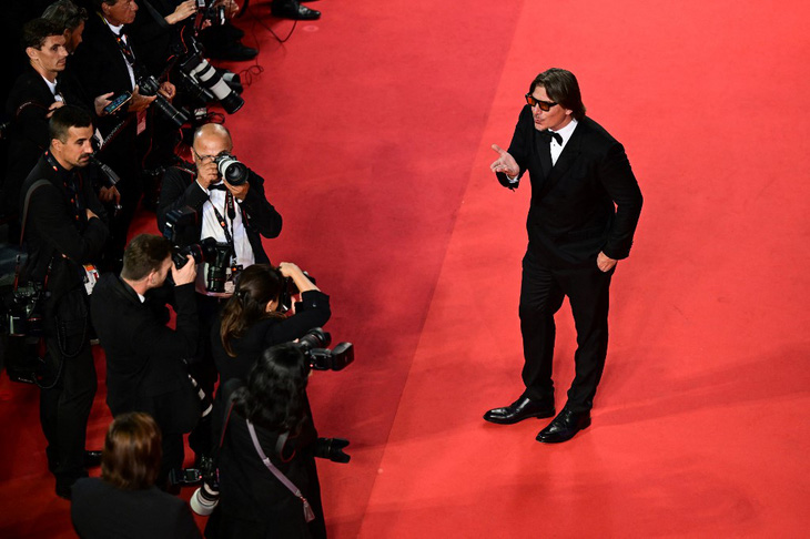 Những quý ông lịch lãm trên thảm đỏ Cannes - Ảnh 2.