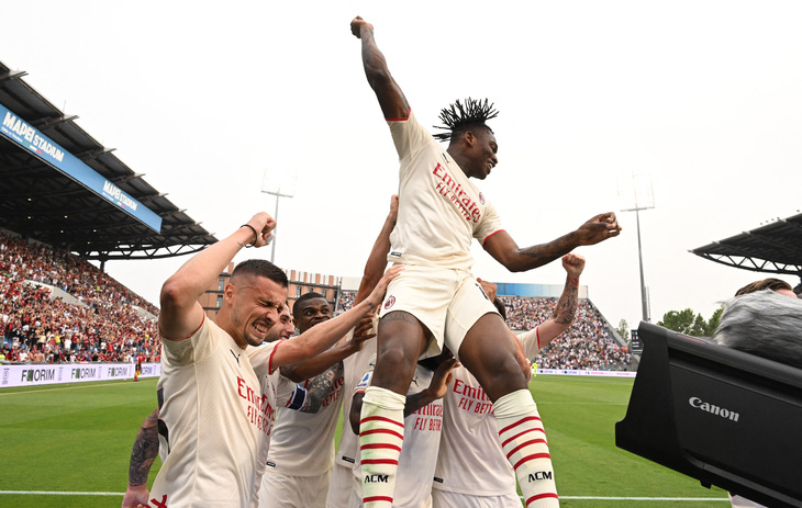 AC Milan vô địch Serie A sau 11 năm - Ảnh 1.