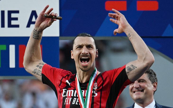 AC Milan vô địch Serie A sau 11 năm