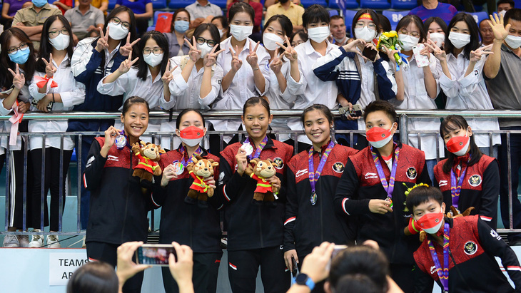 Nhìn lại SEA Games 31: Khán giả Việt Nam vô địch - Ảnh 1.