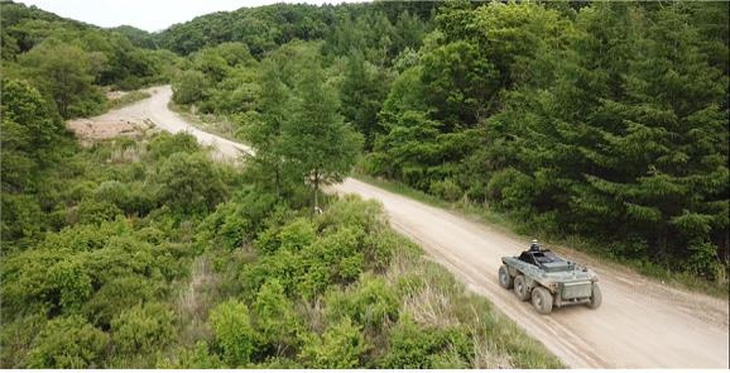Quân đội Hàn Quốc phát triển công nghệ xe tự hành vượt địa hình - Ảnh 1.