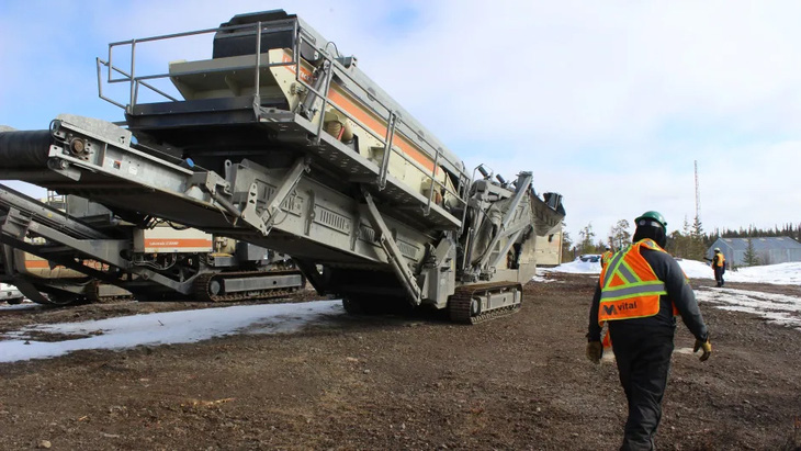Canada bắt đầu cung cấp cho thế giới các khoáng chất đất hiếm - Ảnh 1.