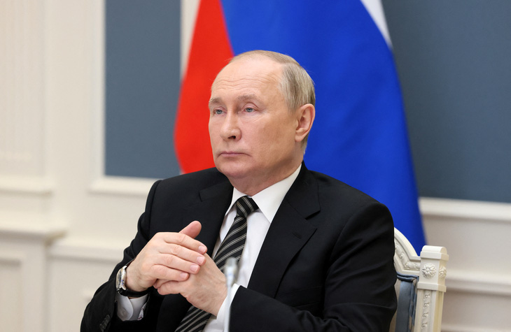 Ông Putin hứa cấp đủ khí đốt cho khách hàng và trao đổi tù nhân với Ukraine - Ảnh 1.
