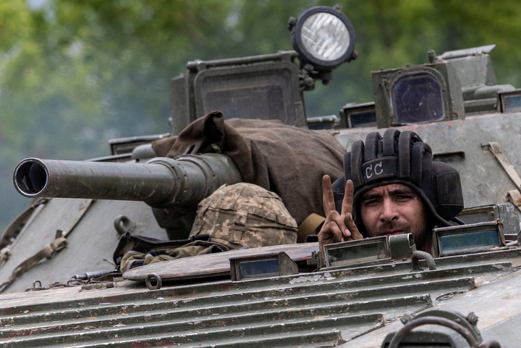 Nga tuyên bố phá hủy kho vũ khí lớn ở miền trung Ukraine - Ảnh 1.