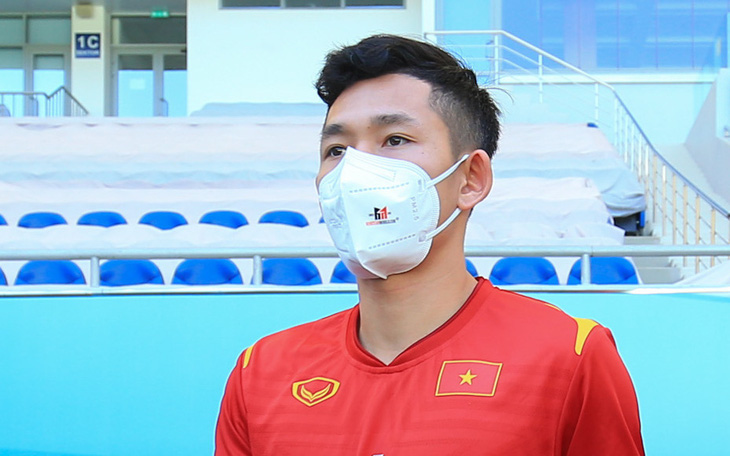 U23 Việt Nam tham quan sân đấu U23 Thái Lan, tập luyện dưới nắng gắt