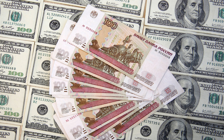 Đồng rúp của Nga tăng cao kỷ lục