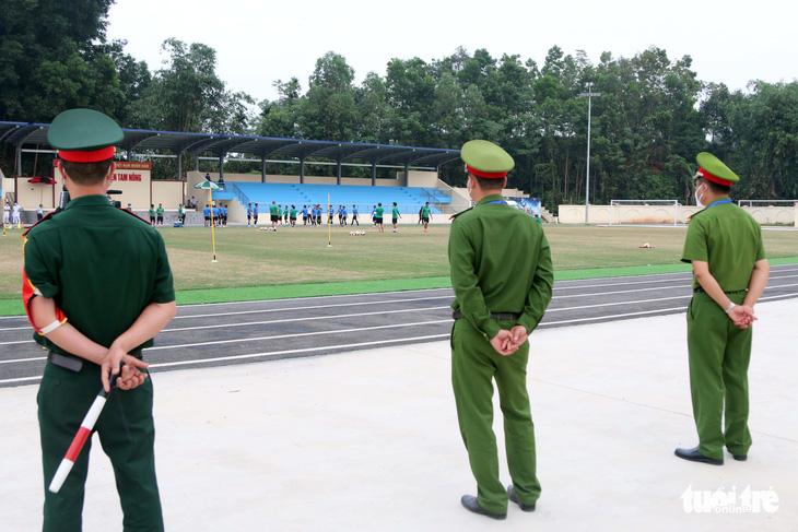 Xem đối thủ của U23 Việt Nam luyện tập trước ngày đụng độ - Ảnh 6.
