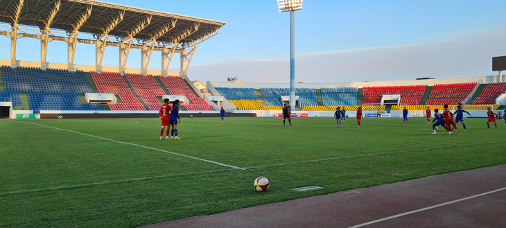 Đội tuyển nữ Việt Nam rèn lối chơi cổ điển cho SEA Games 31 - Ảnh 1.