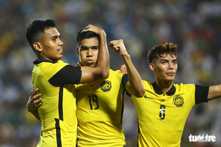 U23 Malaysia thắng ngược 10 người Thái Lan ở trận ra quân SEA Games 31 - Ảnh 2.