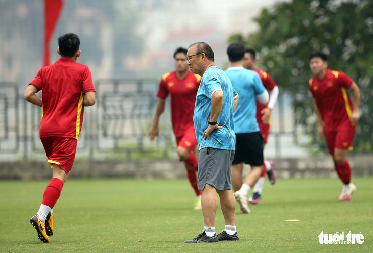 Đại thắng U23 Indonesia, ông Park vẫn cau có - Ảnh 6.