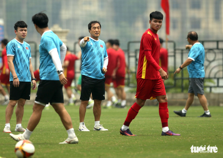 Đại thắng U23 Indonesia, ông Park vẫn cau có - Ảnh 9.