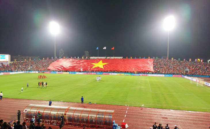 Sân Việt Trì không thể cử hành quốc ca trước trận U23 Việt Nam - U23 Philippines vì sự cố âm thanh - Ảnh 1.
