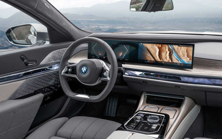 Sếp BMW: Cuộc đua màn hình ôtô to sắp kết thúc, sẽ chuộng màn hình 