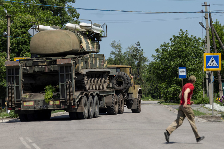 Mỹ cung cấp pháo tầm xa cho Ukraine - Ảnh 1.