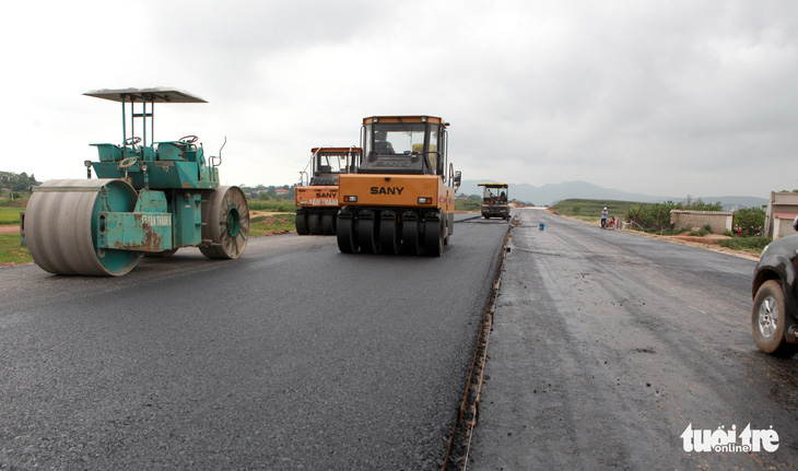 Cao tốc Mai Sơn - quốc lộ 45 chạy nước rút để hoàn thành vào tháng 12-2022 - Ảnh 7.