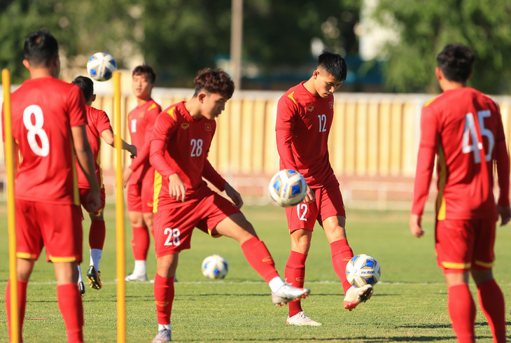 U23 Việt Nam tập trung cao độ, U23 Thái Lan kịp đủ quân trước đại chiến - Ảnh 2.