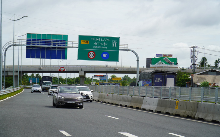 Lượng xe trên cao tốc Trung Lương - Mỹ Thuận sắp đạt mức dự báo của năm 2025