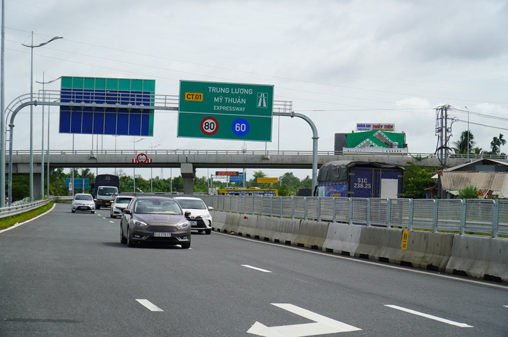 Lượng xe trên cao tốc Trung Lương - Mỹ Thuận sắp đạt mức dự báo của năm 2025 - Ảnh 1.