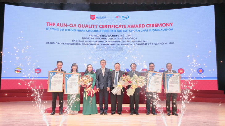 Đại học Văn Lang có 4 chương trình đào tạo đạt chuẩn chất lượng AUN-QA - Ảnh 2.