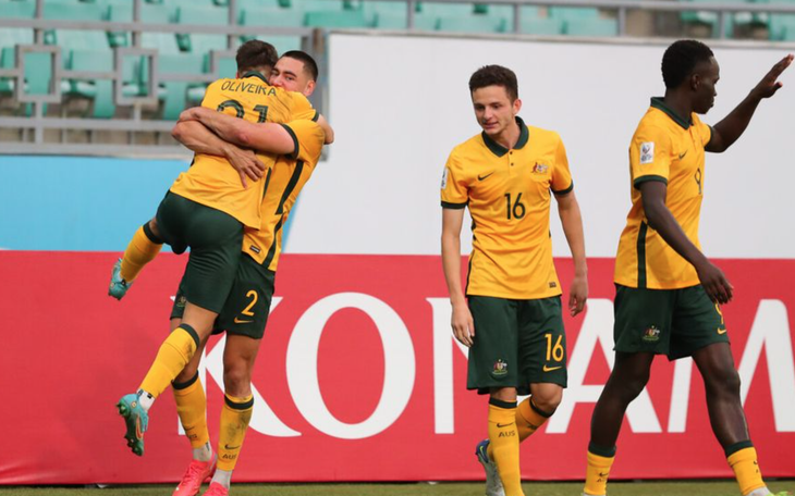 Úc giành vé đầu tiên vào bán kết Giải U23 châu Á 2022