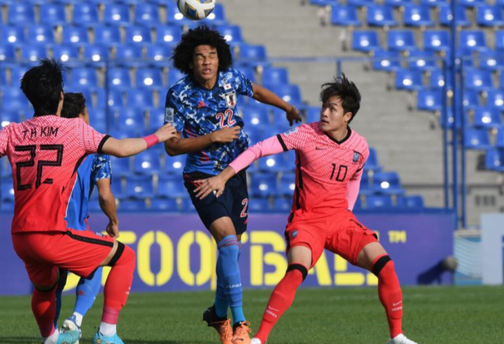 U23 Nhật Bản biến Hàn Quốc thành cựu vương bằng chiến thắng đậm - Ảnh 1.