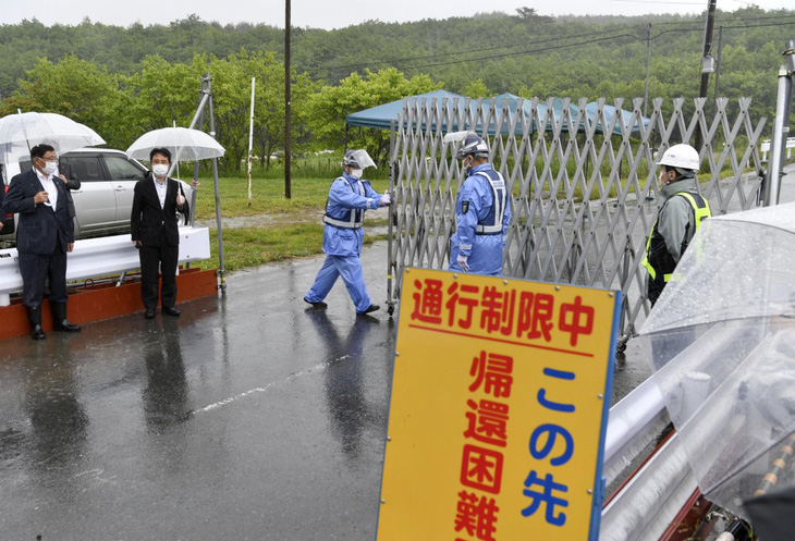 Dân làng Fukushima được phép quay về sau 11 năm - Ảnh 1.
