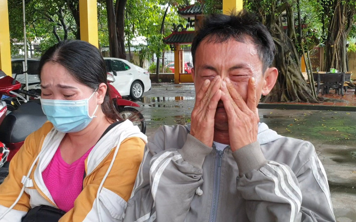 Một người cha khai báo con trai bị lừa sang Campuchia 