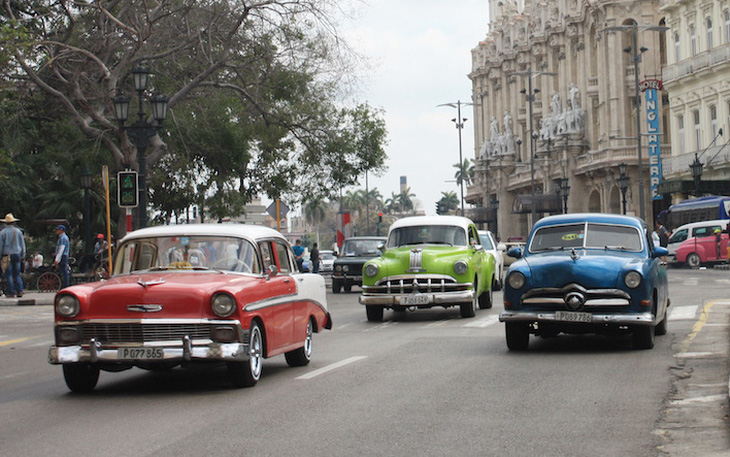 Thiếu xăng dầu, dân Cuba chuyển sang xe điện