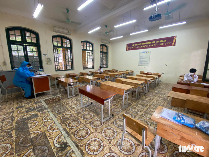 Gần 107.000 thí sinh thi vào lớp 10 ở Hà Nội môn đầu tiên - Ảnh 6.
