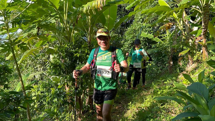 Trekking trên những cung đường hoang sơ vùng Bảy Núi - Ảnh 1.