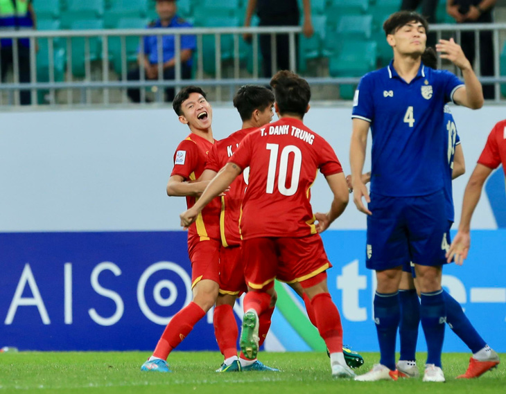 Báo Thái Lan: U23 nước Việt Nam khiến cho Thái Lan hãi kinh vì thế bàn thắng sớm - Hình ảnh 1.