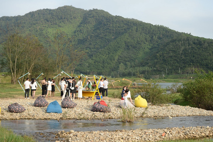 Quê nghèo đổi thay nhờ du lịch - Ảnh 3.