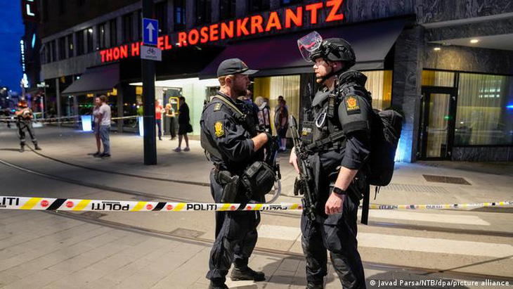 Thủ đô Na Uy rúng động vì vụ xả súng làm 2 người chết - Ảnh 1.