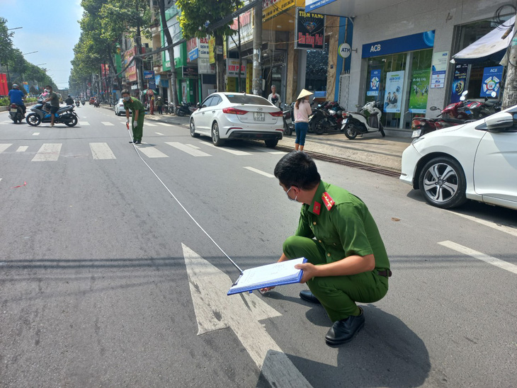 Một thanh niên bị bắn chết giữa trung tâm thành phố Biên Hòa - Ảnh 1.