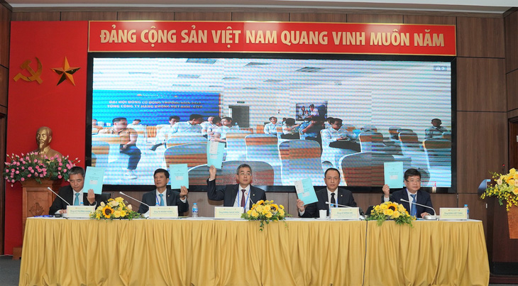 Thị trường hồi phục mạnh nhưng Vietnam Airlines vẫn có kế hoạch lỗ 9.335 tỉ đồng năm 2022 - Ảnh 1.