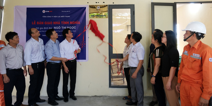 Bàn giao nhà tình nghĩa đầu tiên năm 2022 PC Quảng Nam hỗ trợ xây dựng - Ảnh 1.