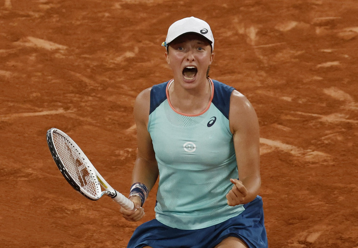 Swiatek vô địch Roland Garros, cân bằng kỷ lục của Venus Williams - Ảnh 3.