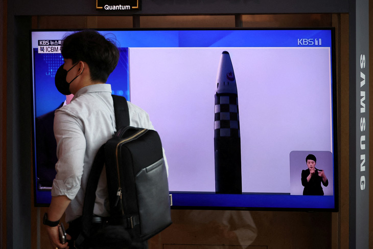 Triều Tiên phóng tên lửa sau khi đặc phái viên của Mỹ rời Seoul - Ảnh 1.